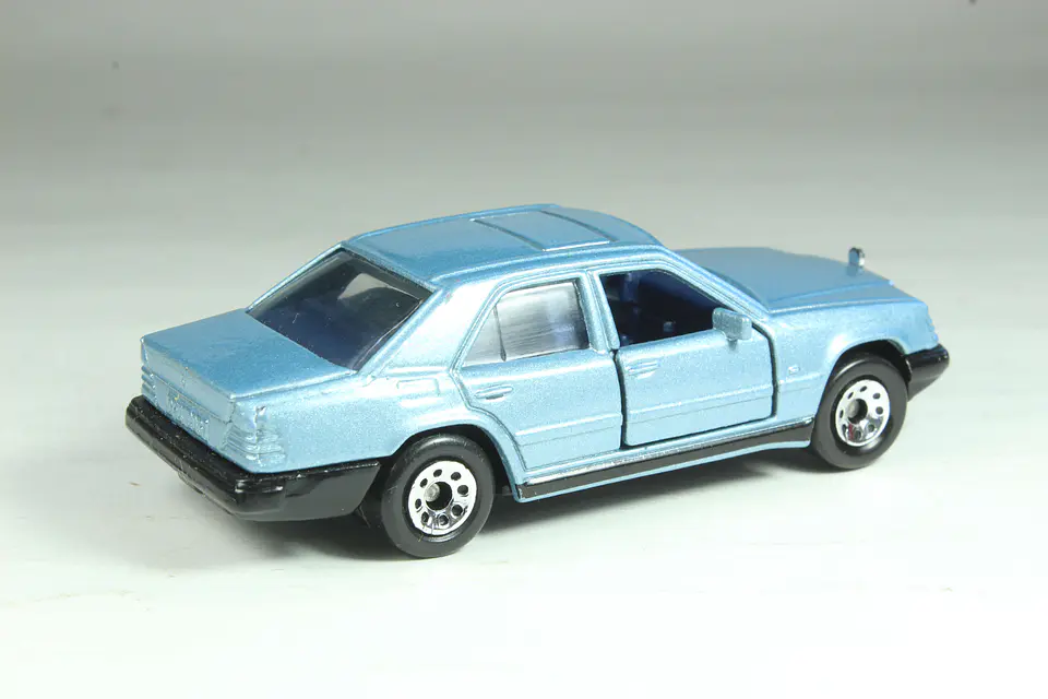 Matchbox Int MB58 Mercedes Benz 300E Macau — foto 2 de 3
