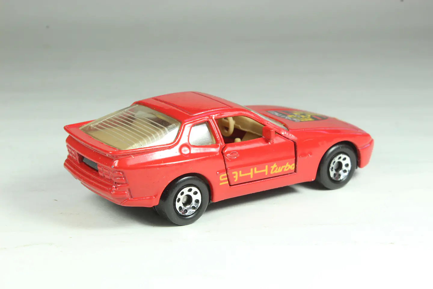 Matchbox Int MB71 Porsche 944 Turbo Macau — foto 2 de 3