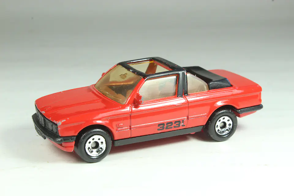Matchbox Int MB39 BMW 323i Cabriolet Macau — foto 1 de 3