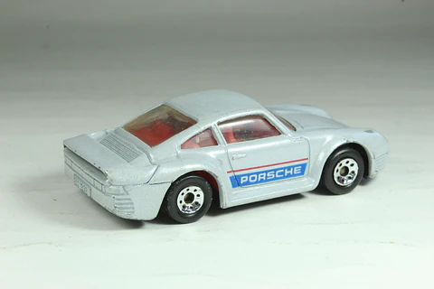 Matchbox Int MB7 Porsche 959 Macau