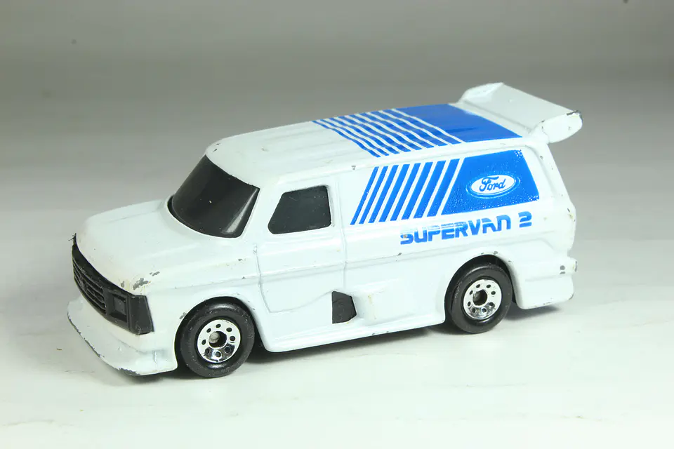 Matchbox Int MB6 Ford Supervan II Macau — foto 1 de 3