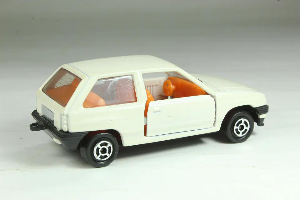 Guisval Opel Corsa Spain — foto 2 de 3