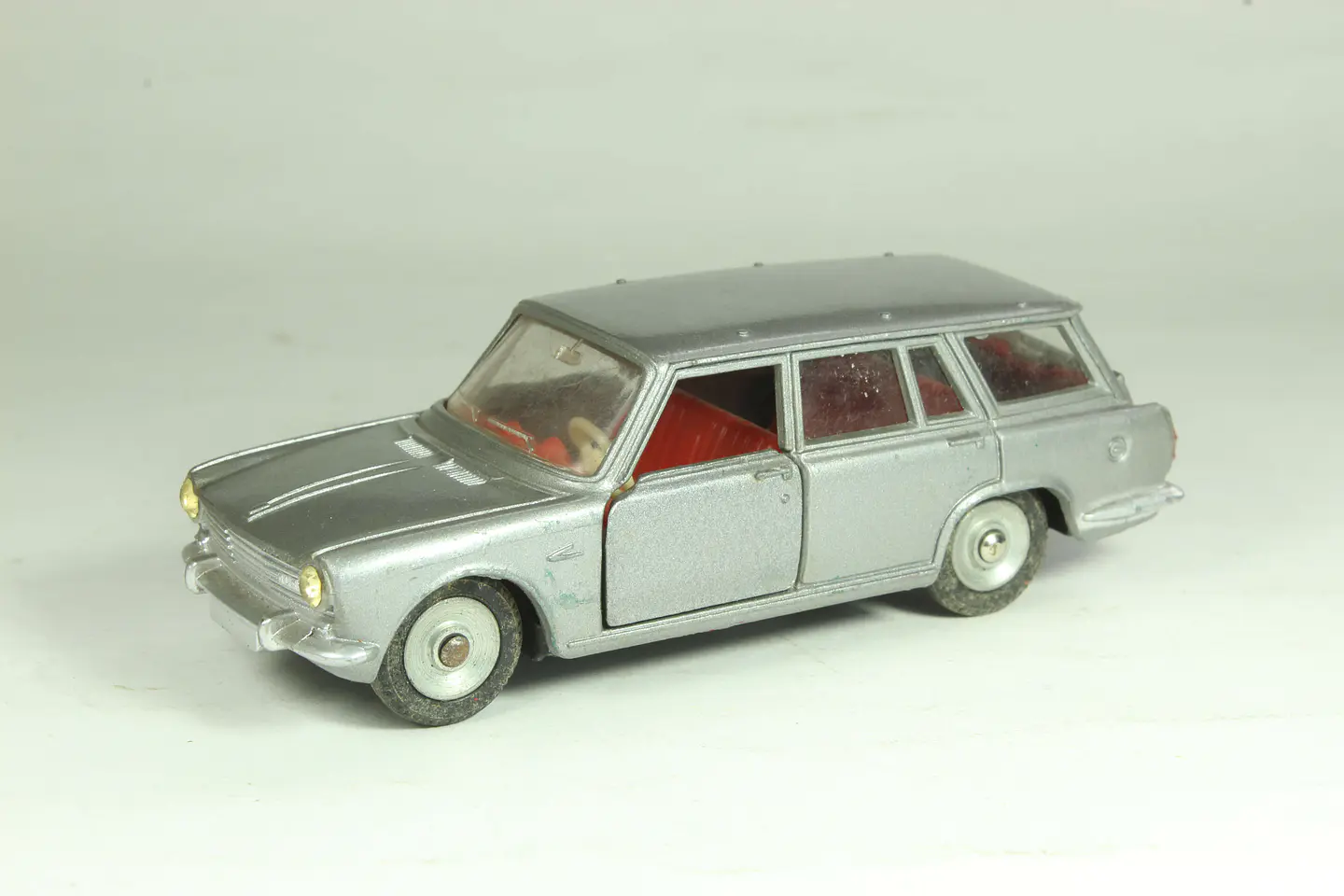 Dinky Toys ref. 507  Break Simca 1500 GLS France — foto 1 de 4