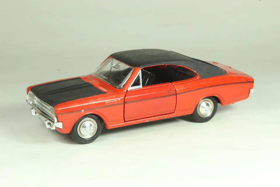 Dinky Toys ref. 1420 Opel Rekord Coupe France — foto 1 de 4