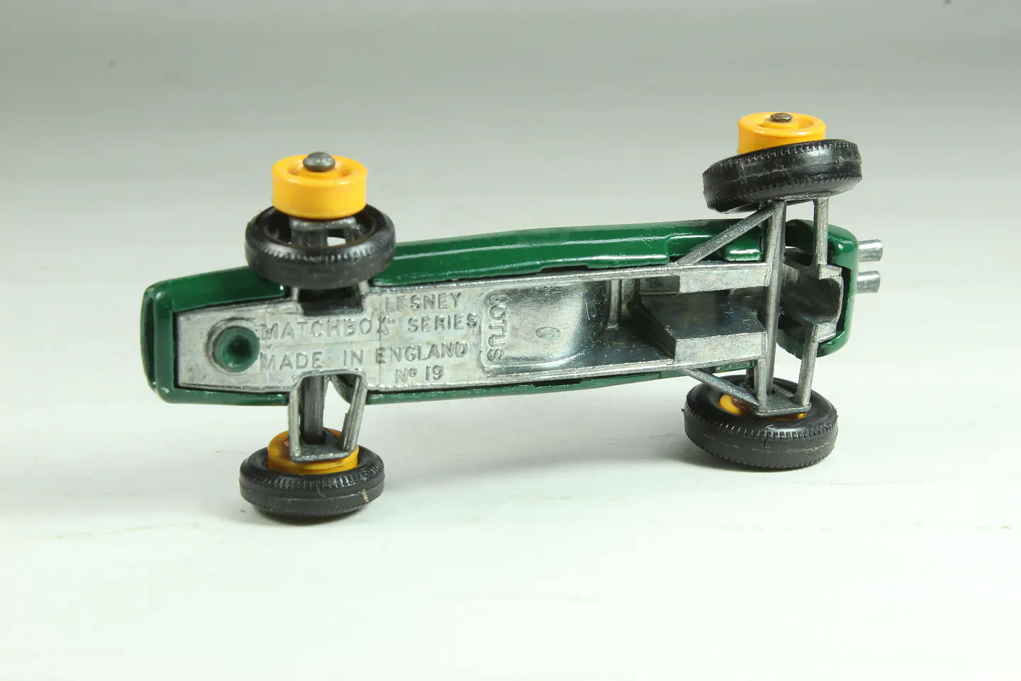 Matchbox Regular Wheels N° 19 Lotus Racing Car England — foto 3 de 3