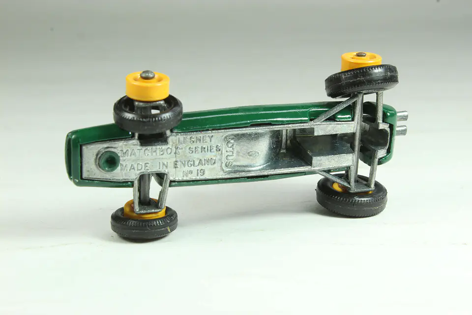 Matchbox Regular Wheels N° 19 Lotus Racing Car England — foto 3 de 3