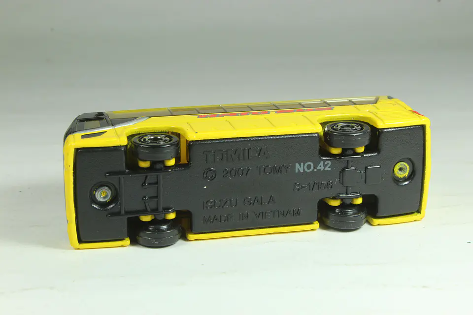 Tomica Hato Bus Gala Isuzu Gala Vietnam — foto 3 de 3
