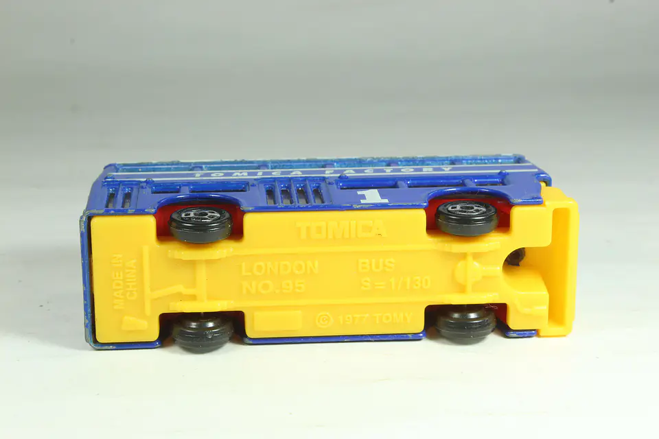 Tomica No. 95 London Bus China — foto 3 de 3
