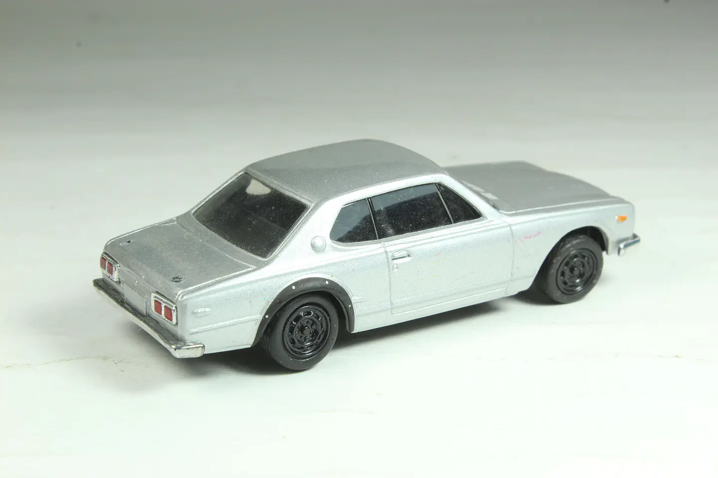 Konami Nissan Skyline GT-R (KPGC10) — foto 2 de 3