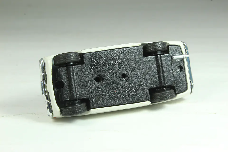 Konami Mazda Familia Rotary Coupe (M10A) — foto 3 de 3