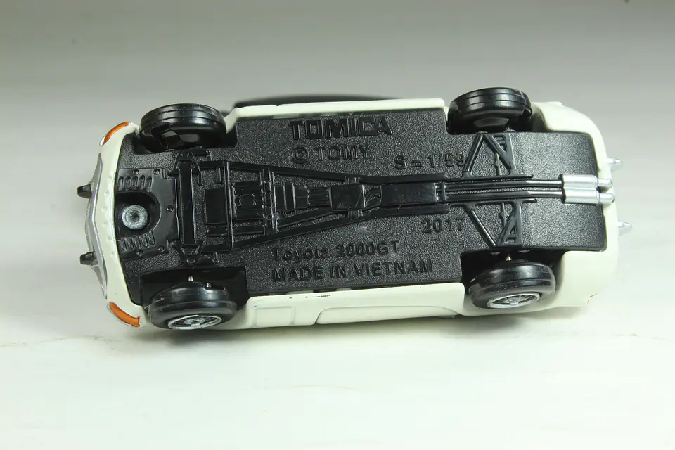 Tomica Premium No. 27 Toyota 2000GT Vietnam — foto 3 de 3