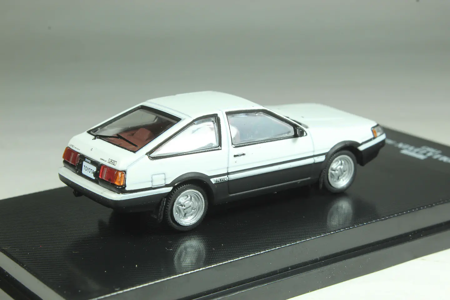 DeAgostini N° 98 Toyota Corolla Levin (AE86) 1983 — foto 3 de 3