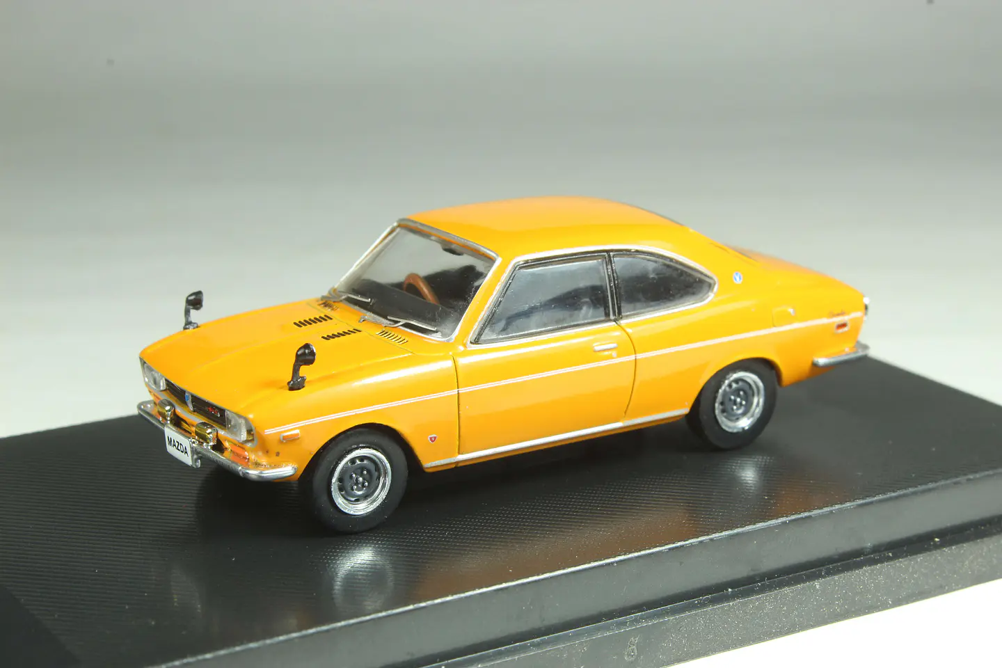 DeAgostini N° 38 Mazda Capella (S122A) 1970 — foto 1 de 3