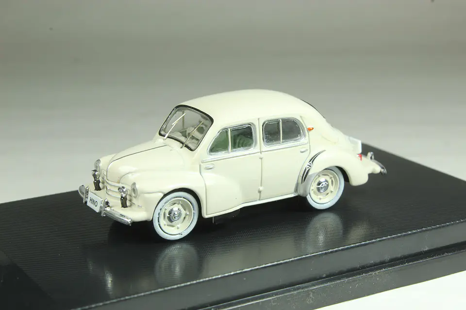 DeAgostini N° 48 Hino Renault 4CV (PA55) 1955 — foto 1 de 3