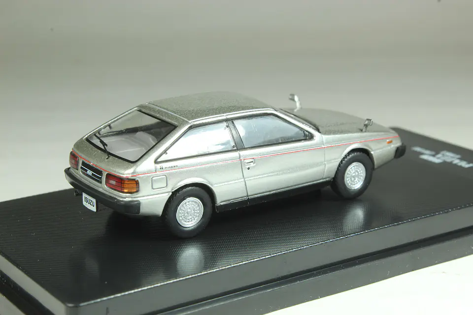 DeAgostini N° 44 Isuzu Piazza (JR130) 1981 — foto 3 de 3