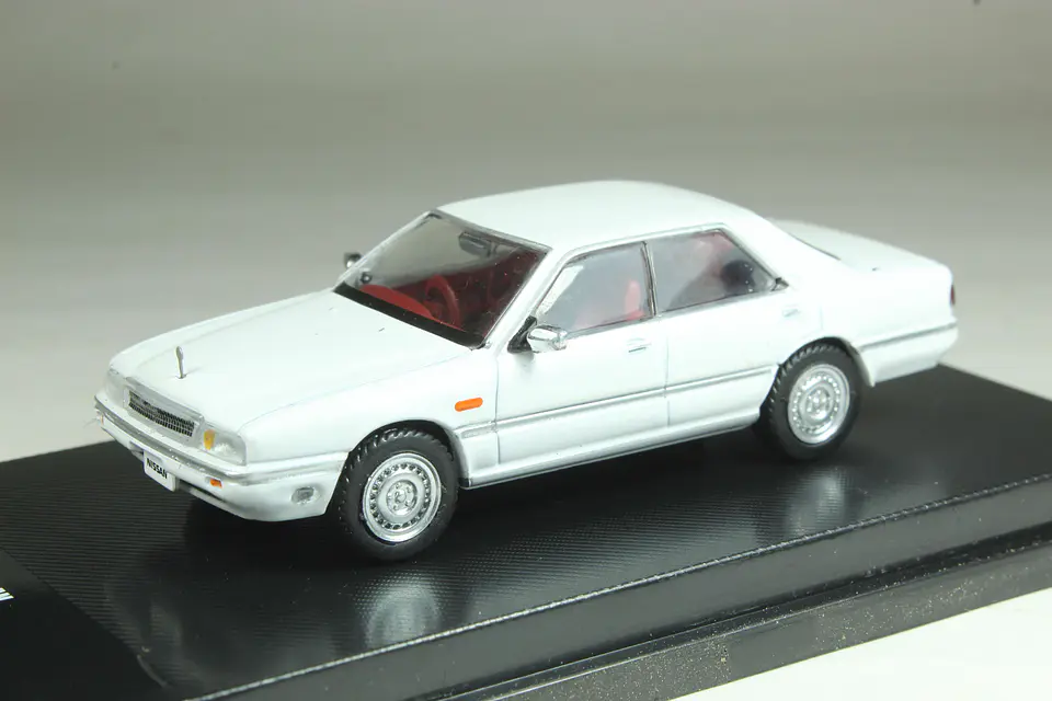DeAgostini N° 37 Nissan Cima (FPY31) 1988 — foto 1 de 3