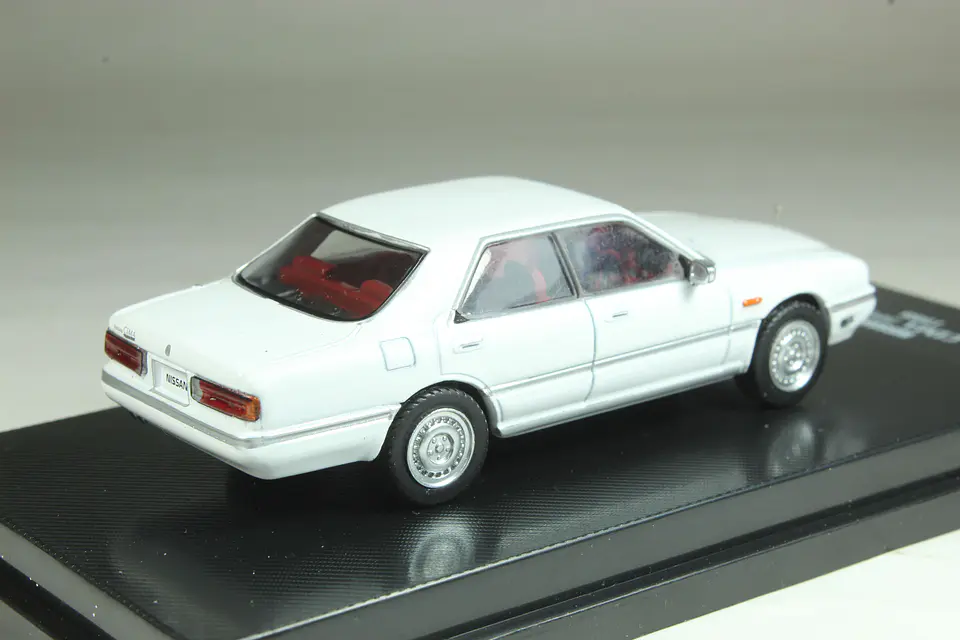 DeAgostini N° 37 Nissan Cima (FPY31) 1988 — foto 3 de 3