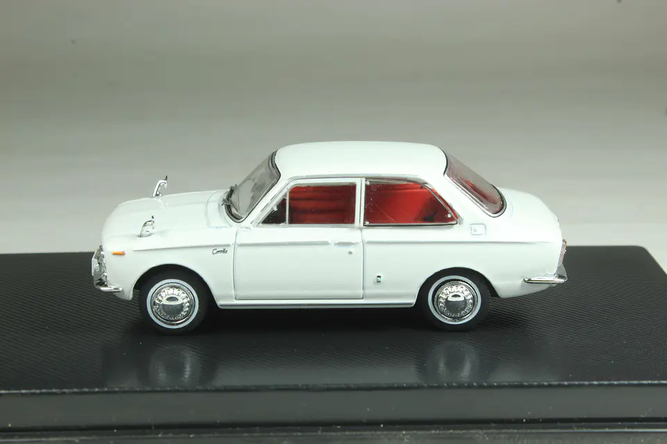 DeAgostini N° 49 Toyota Corolla (KE10D) 1966 — foto 2 de 3
