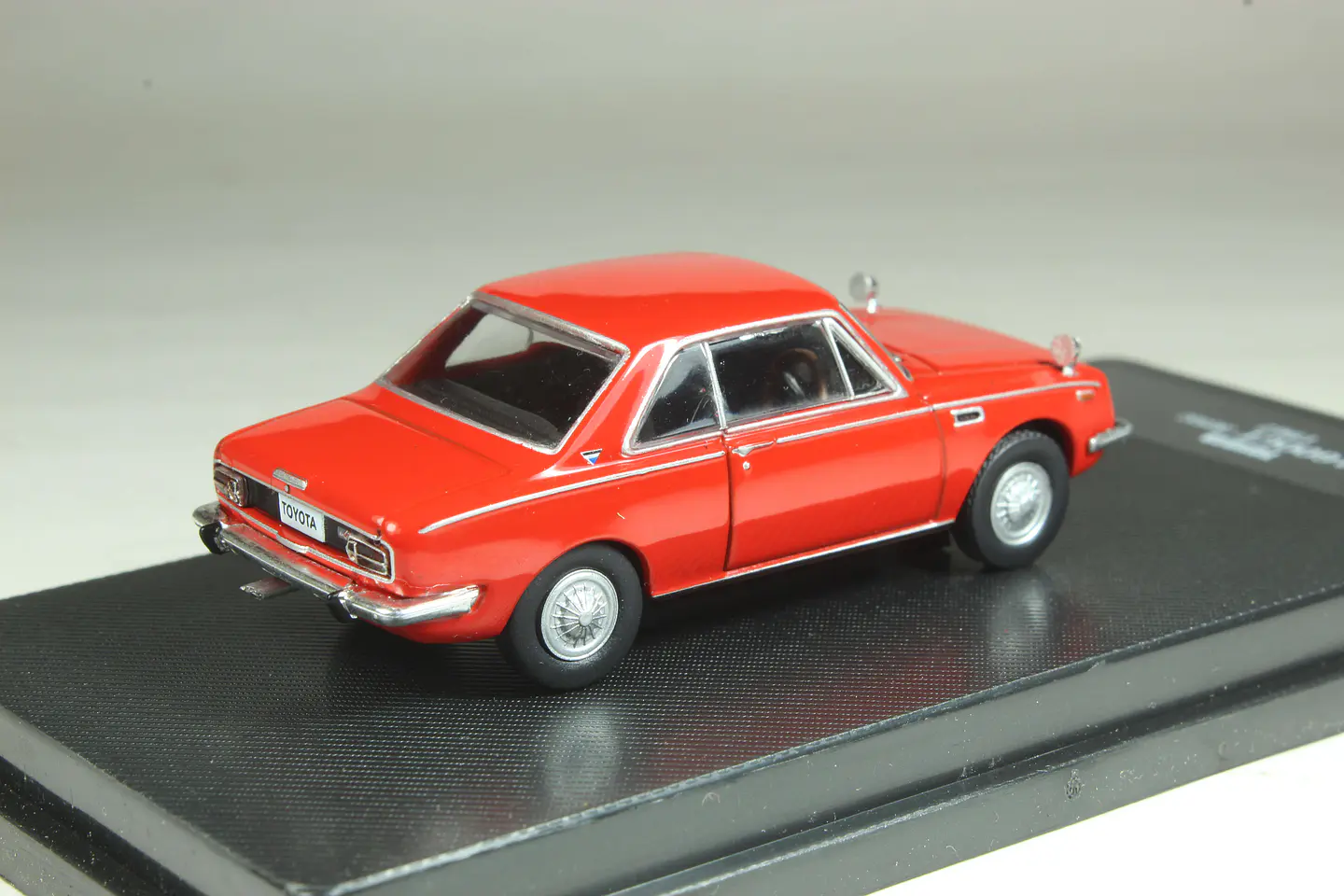 DeAgostini N° 51 Toyota 1600GT (RT55) 1967 — foto 3 de 3