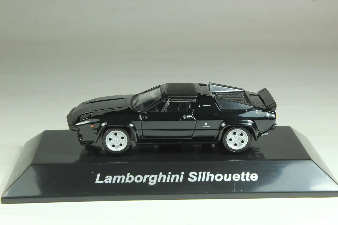 CM's Lamborghini Silhouette — foto 2 de 3