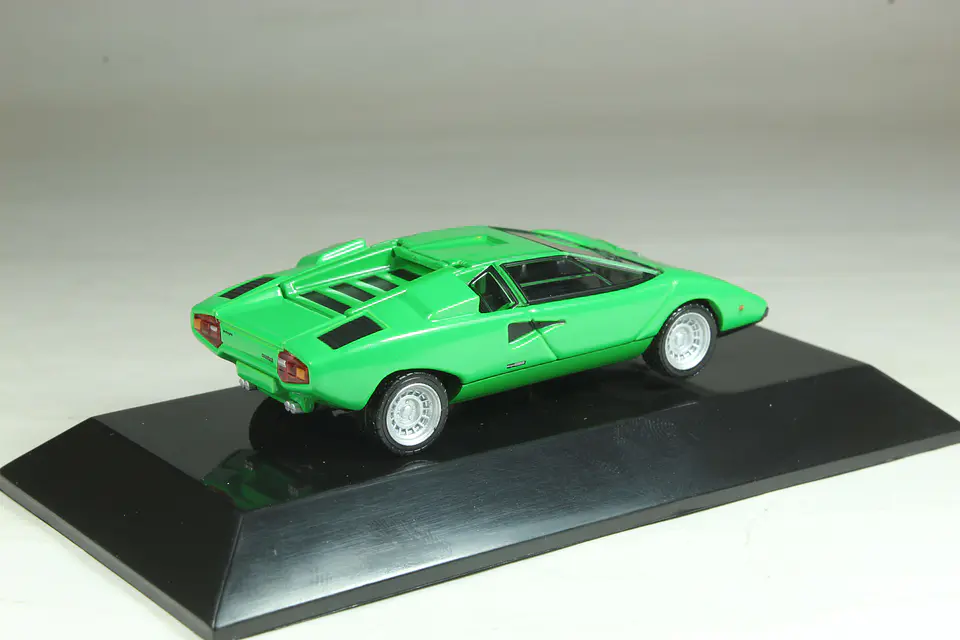 CM's Lamborghini Countach LP400 — foto 3 de 3