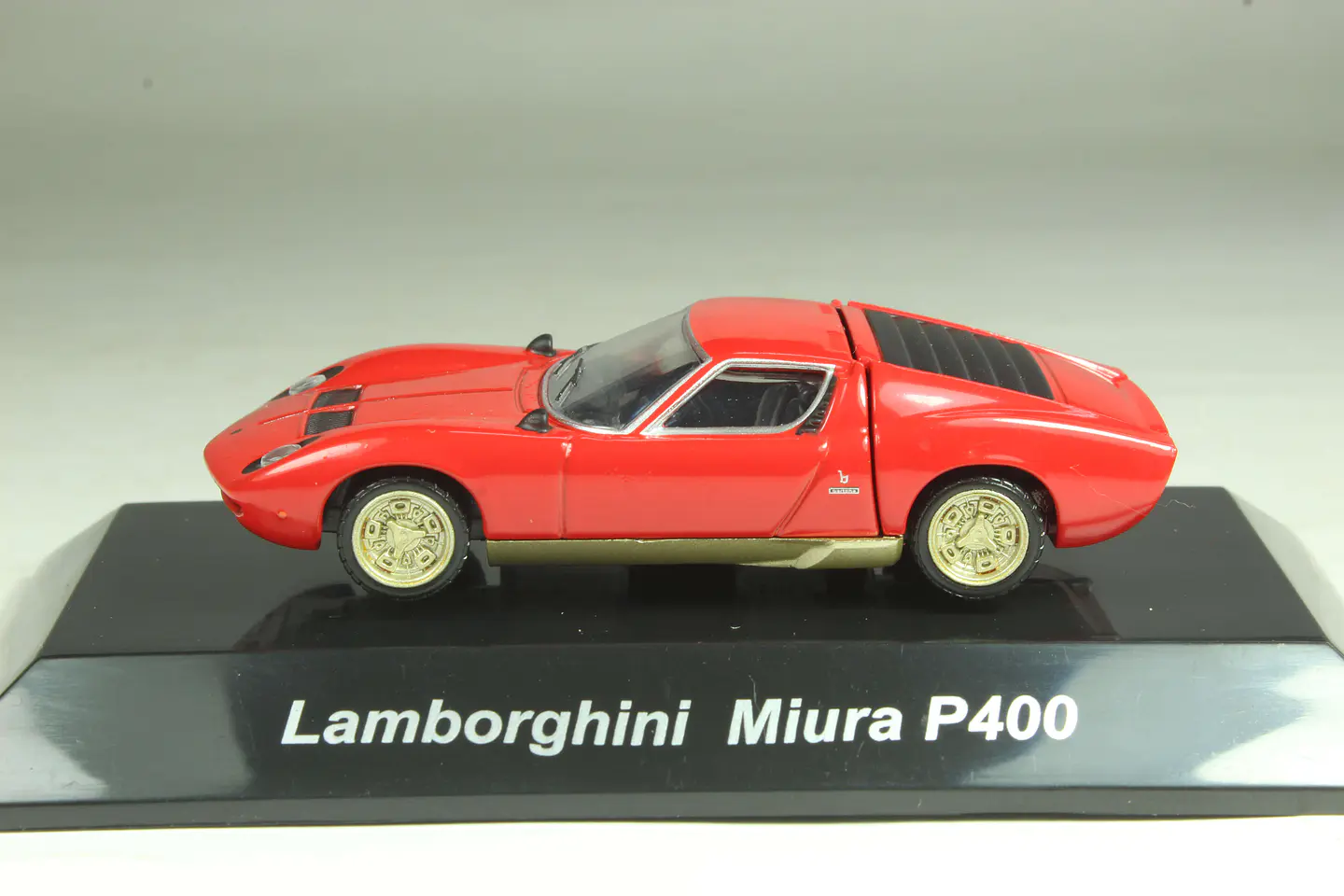 CM's Lamborghini Miura P400 — foto 2 de 3