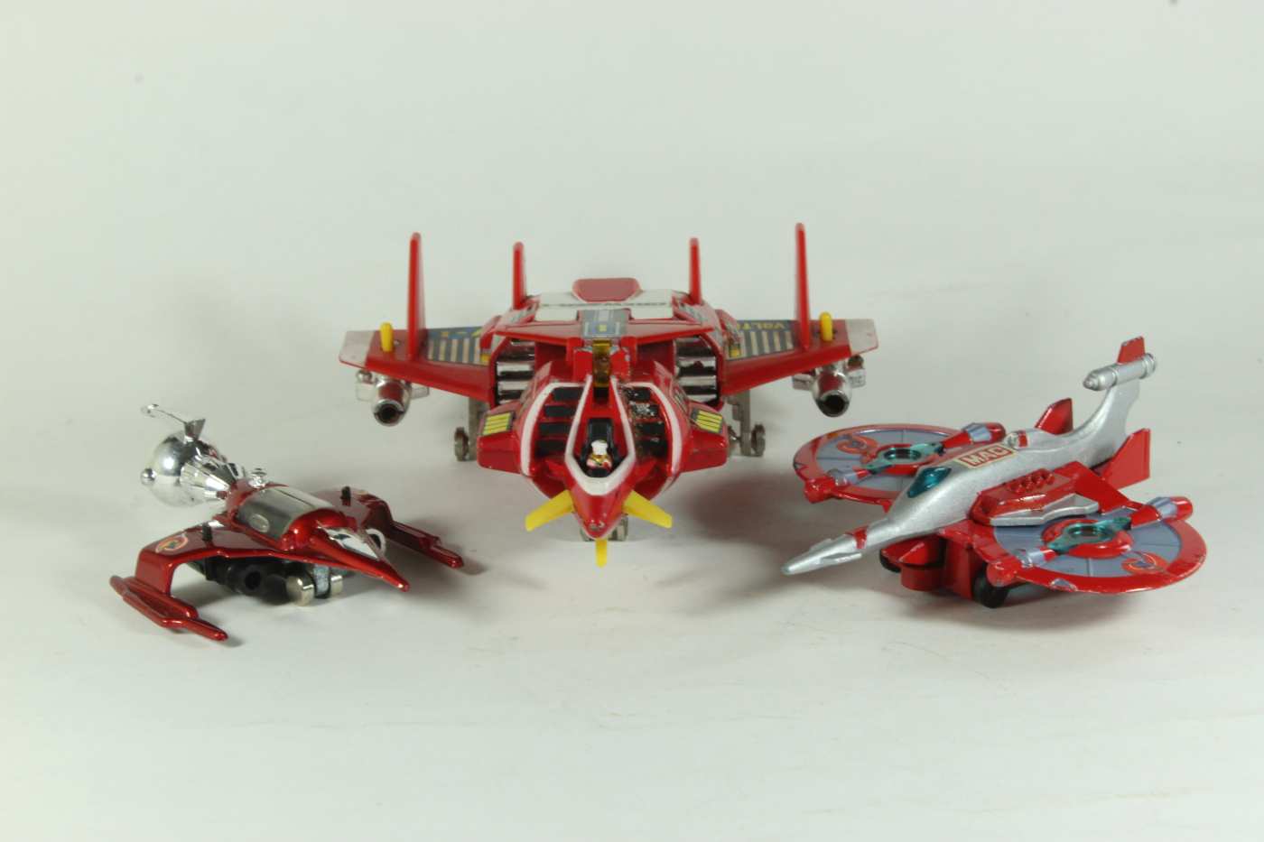 Naves y robots – miniaturas a escala