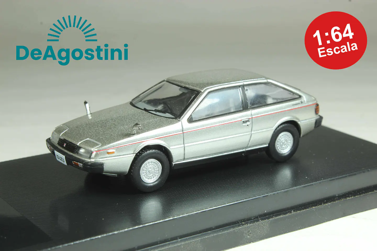 DeAgostini N° 44 Isuzu Piazza (JR130) 1981 — foto 1 de 3