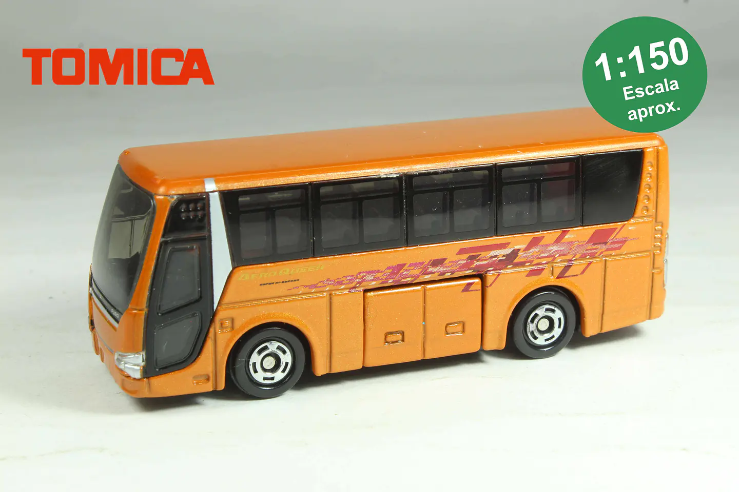 Tomica No. 1 Mitsubishi Fuso Aero Queen (2008) Vietnam — foto 1 de 3