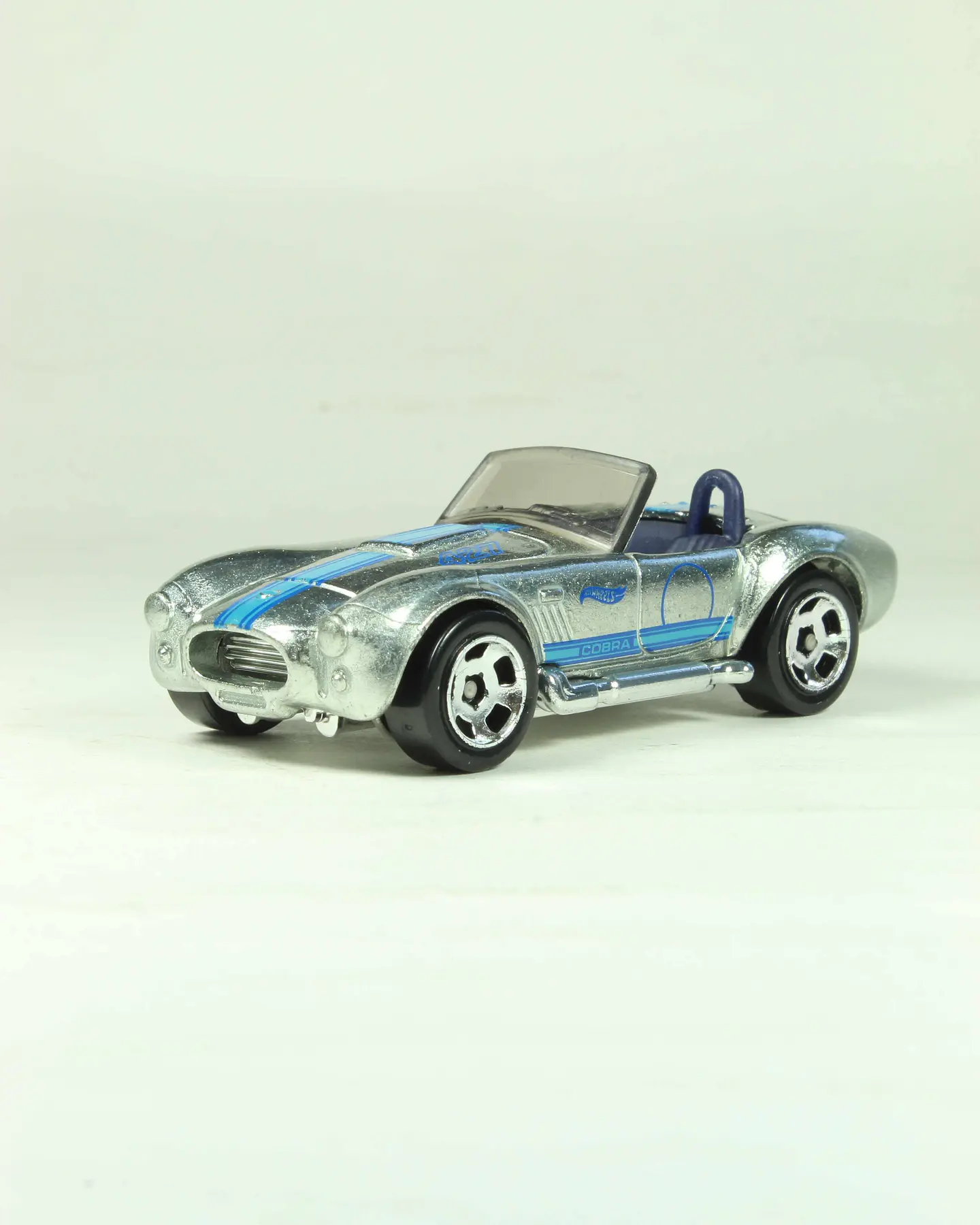 Hot Wheels Shelby Cobra 427 S/C — foto 1 de 3