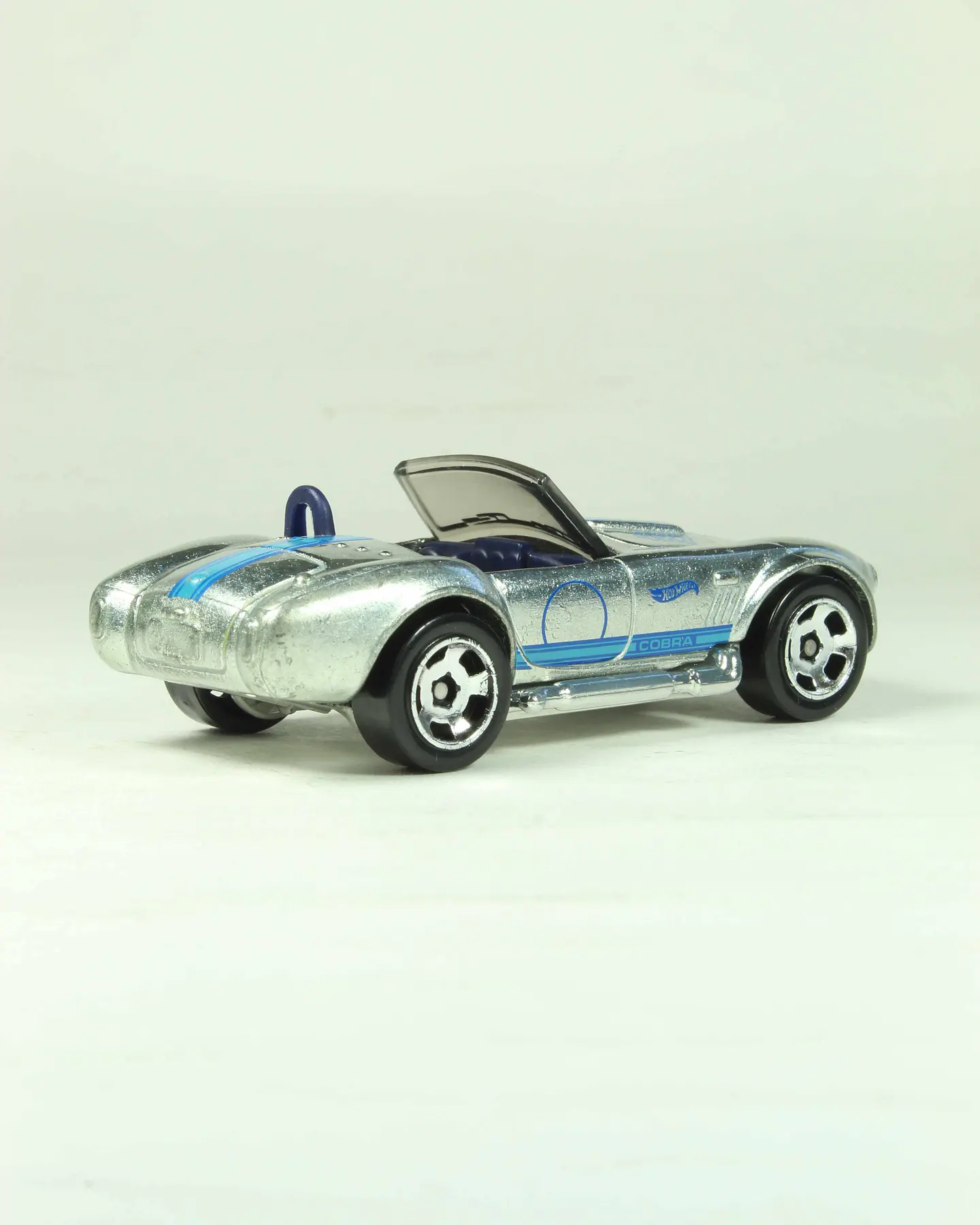 Hot Wheels Shelby Cobra 427 S/C — foto 2 de 3