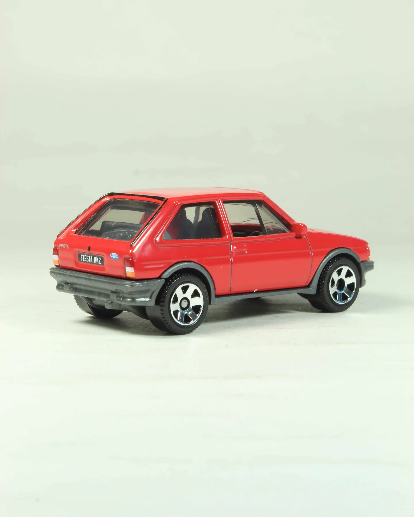 Matchbox 1983 Ford Fiesta MK 2 — foto 2 de 3