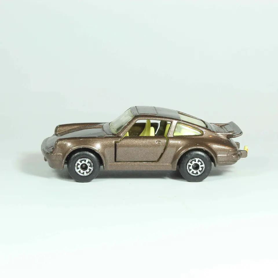 Matchbox Superfast N° 3 Porsche Turbo England — foto 2 de 3
