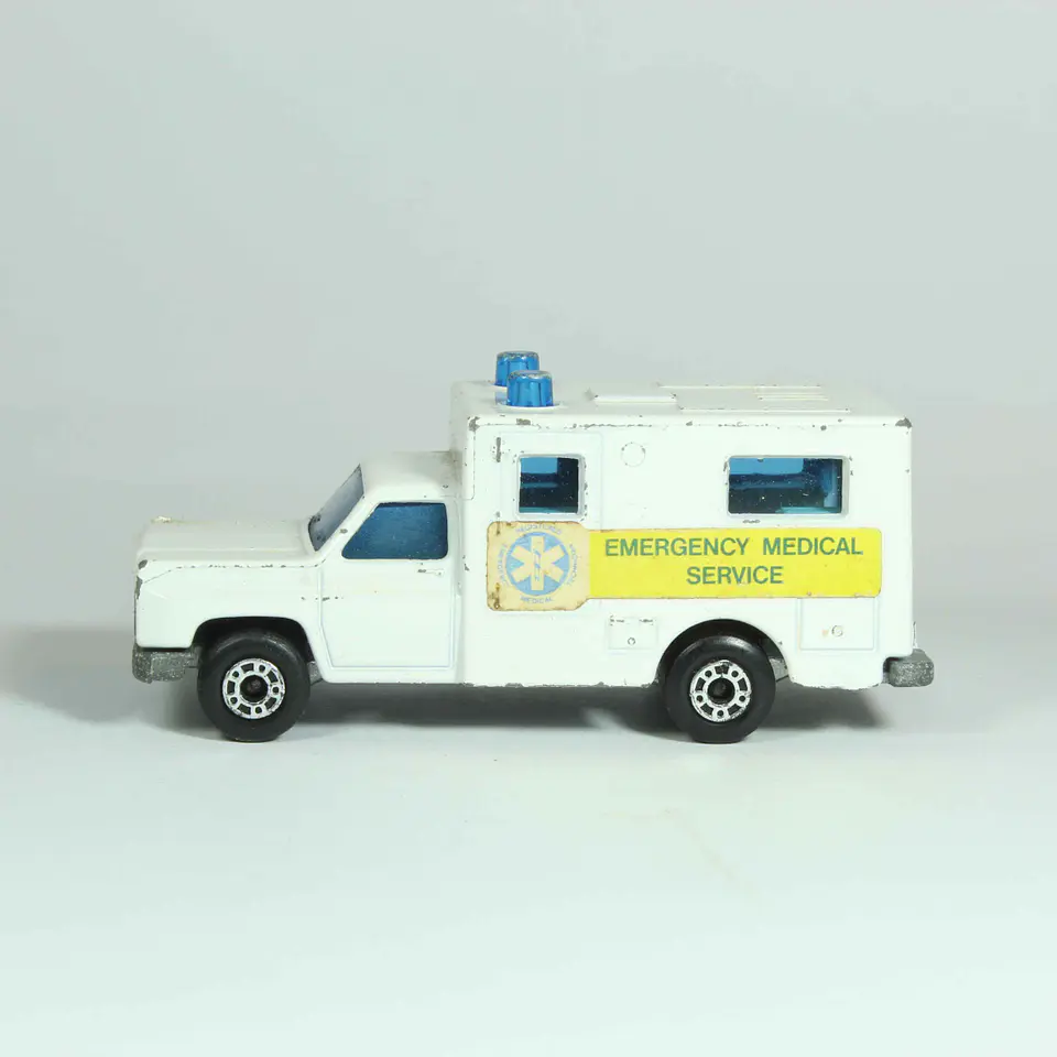 Matchbox Superfast N° 41 Ambulance England — foto 2 de 4