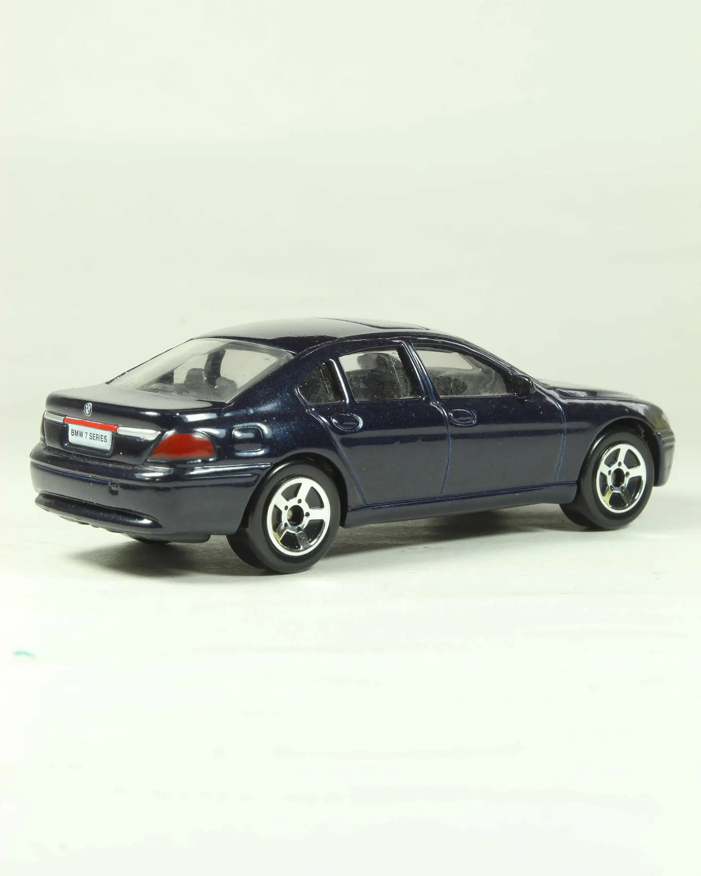 Realtoy BMW 7 Series — foto 2 de 3