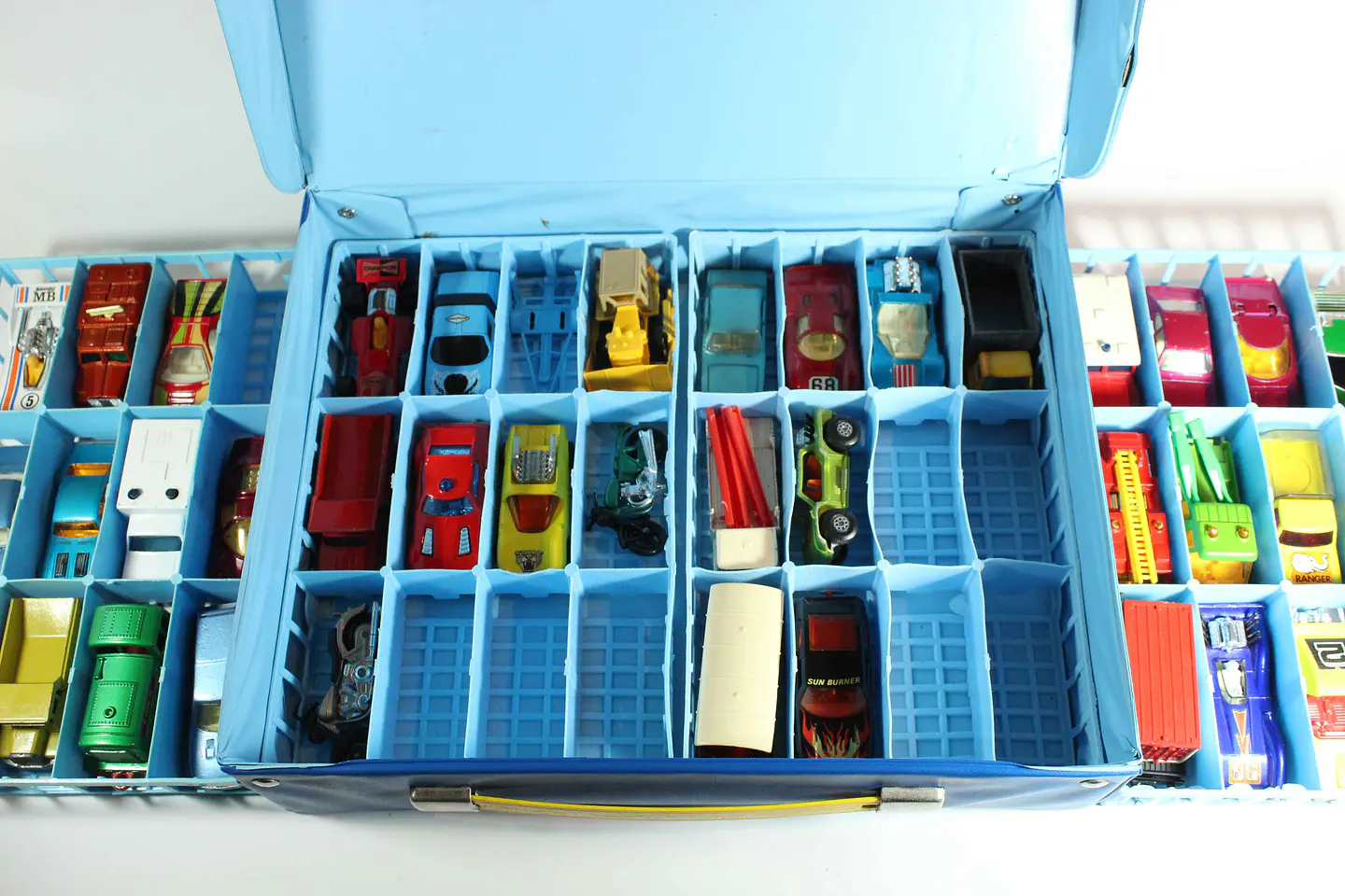 Matchbox Superfast Carry Case (48 autos) England — foto 3 de 5