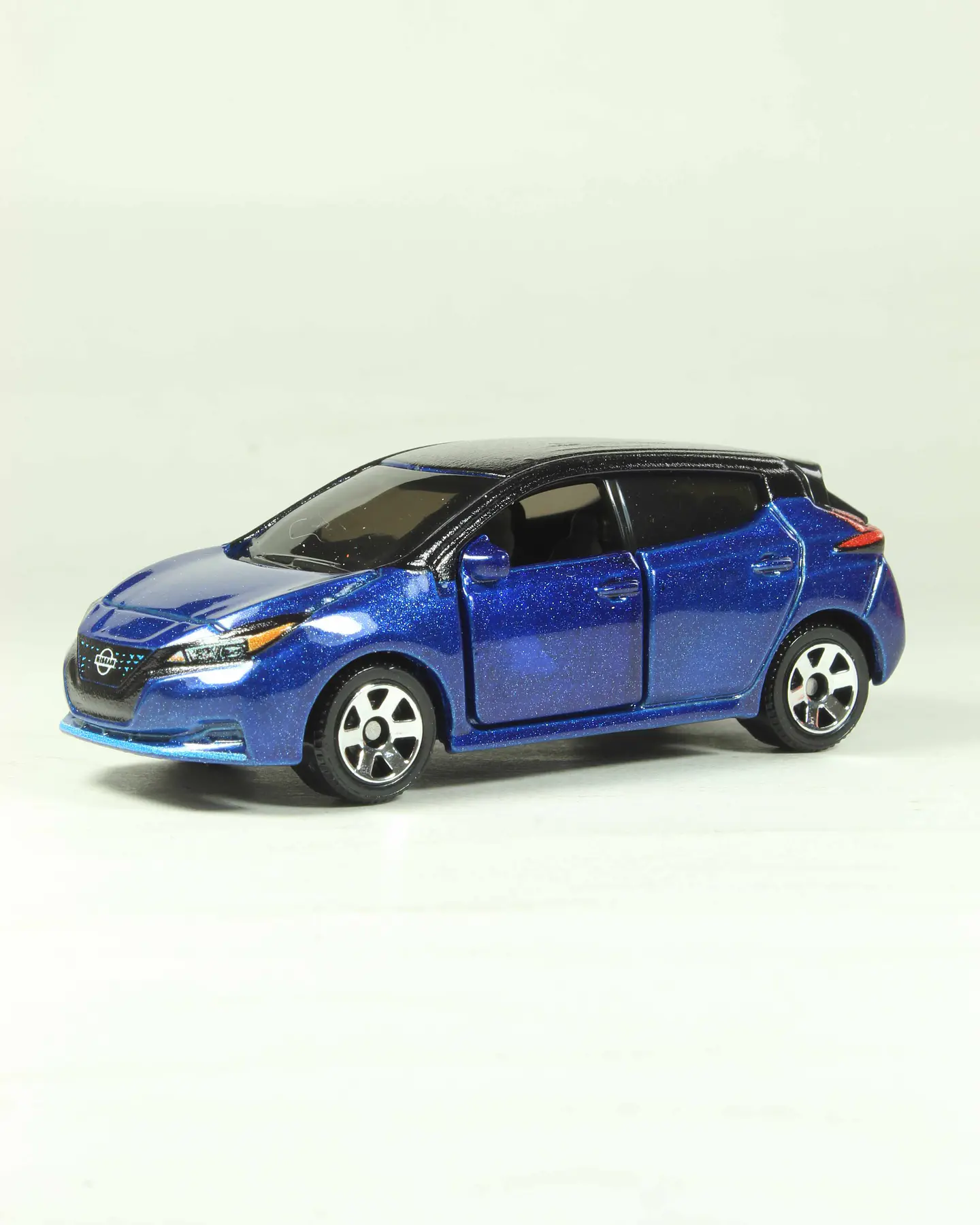 Matchbox 2020 Nissan Leaf — foto 2 de 4