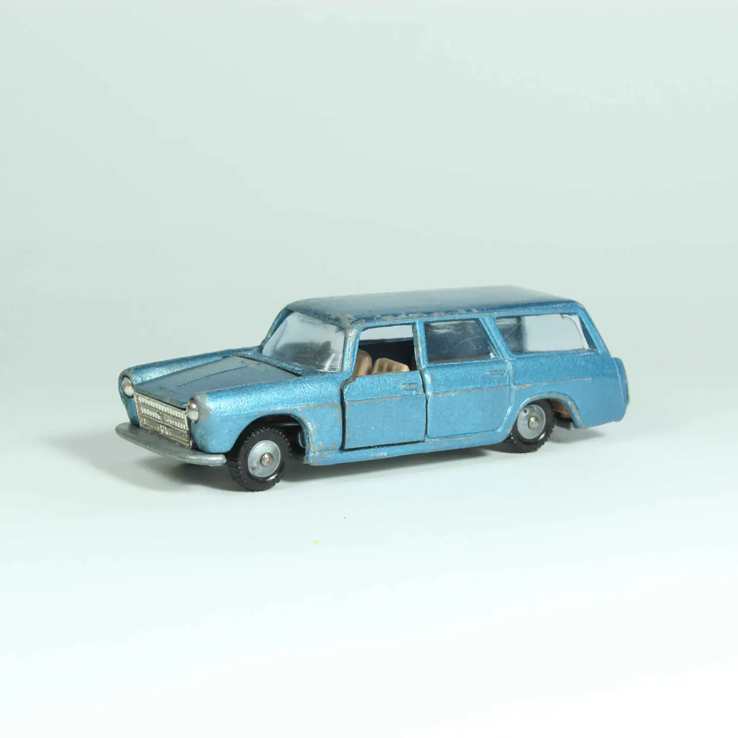Majorette N° 206 Peugeot 404 France — foto 1 de 4
