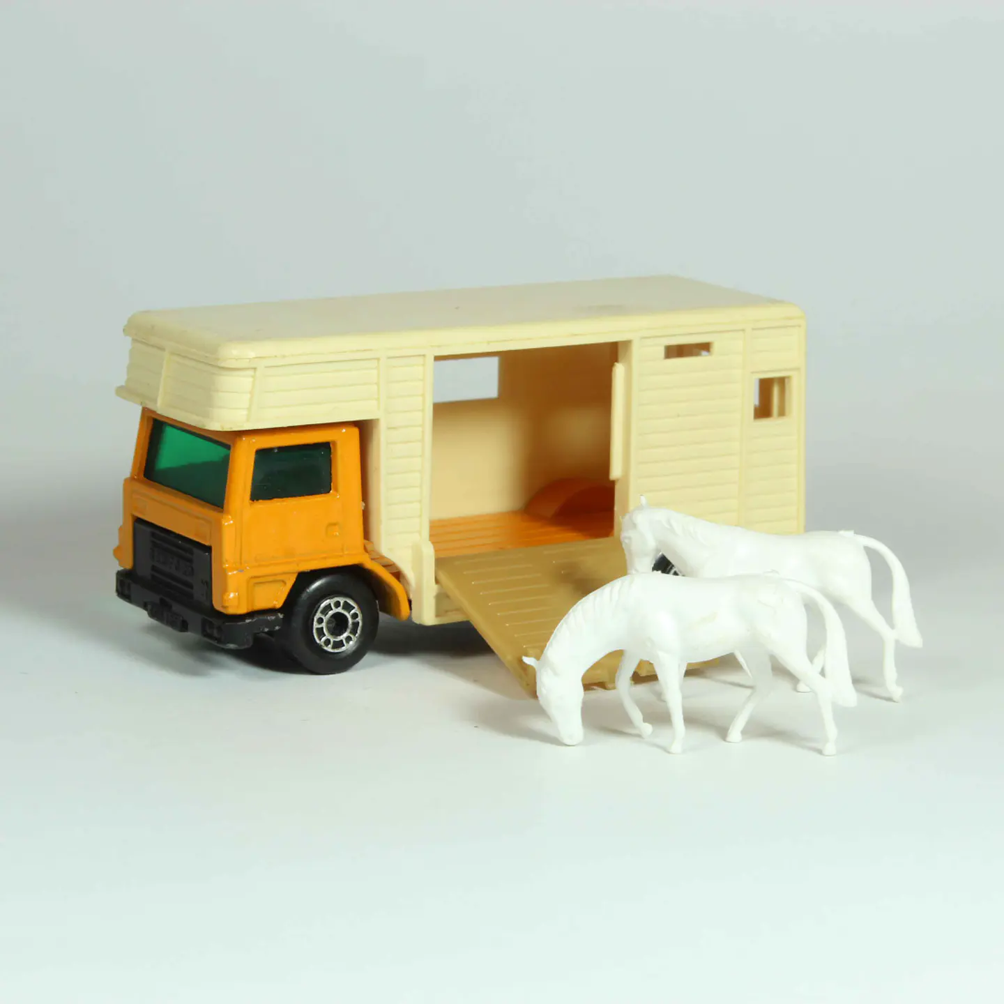 Matchbox Superfast N° 40 Bedford Horsebox England — foto 1 de 4