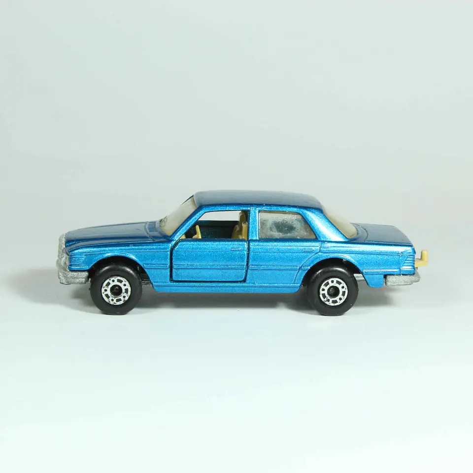 Matchbox Superfast N° 56 Mercedes 450 SEL England — foto 2 de 4