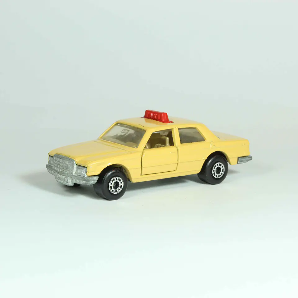 Matchbox Superfast N° 56 Mercedes 450 SEL Taxi England — foto 1 de 4