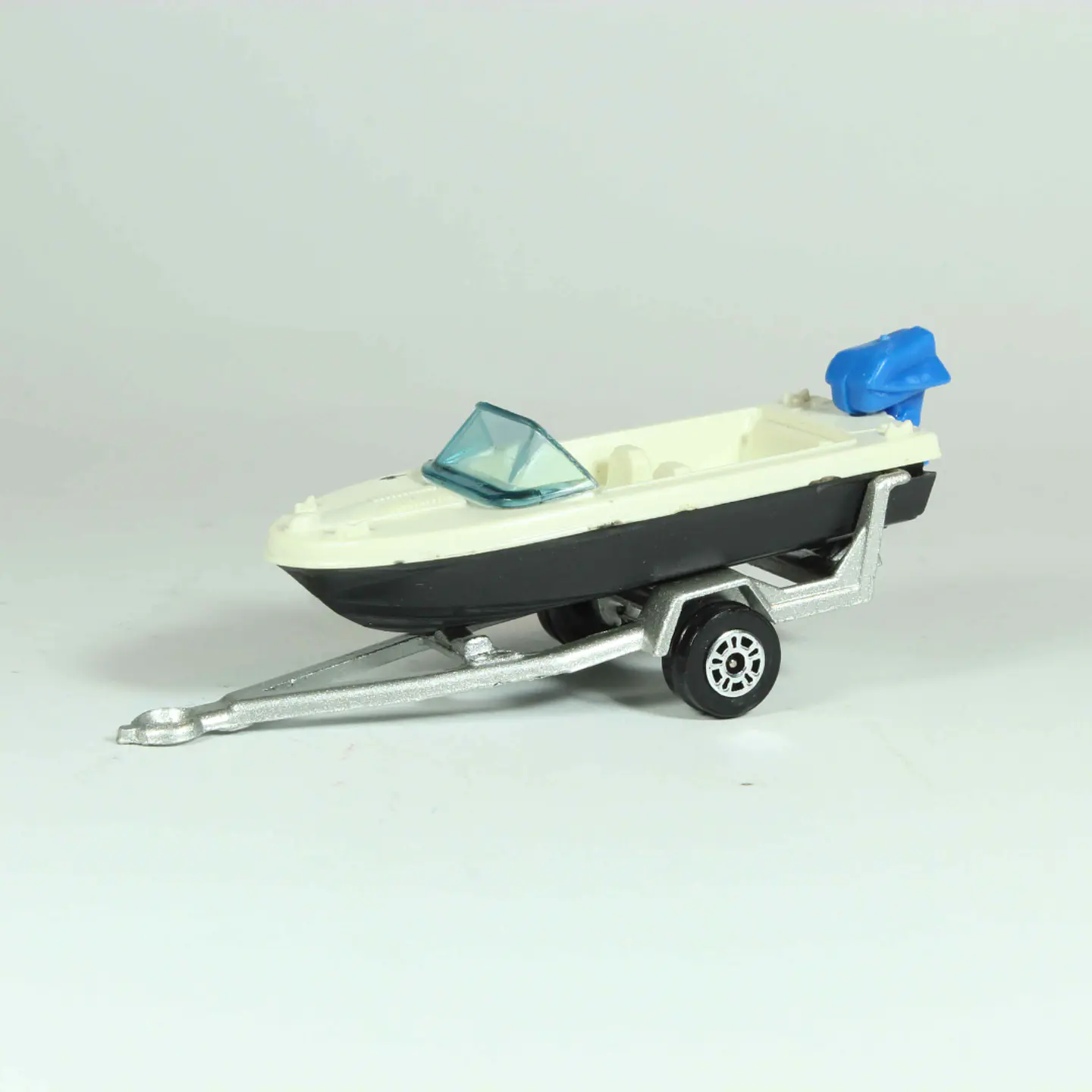 Corgi Juniors Boat & Trailer Gt. Britain — foto 1 de 4