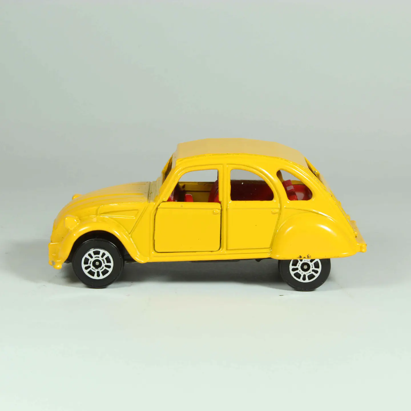 Corgi Juniors Citroen 2CV6 Gt. Britain — foto 2 de 4