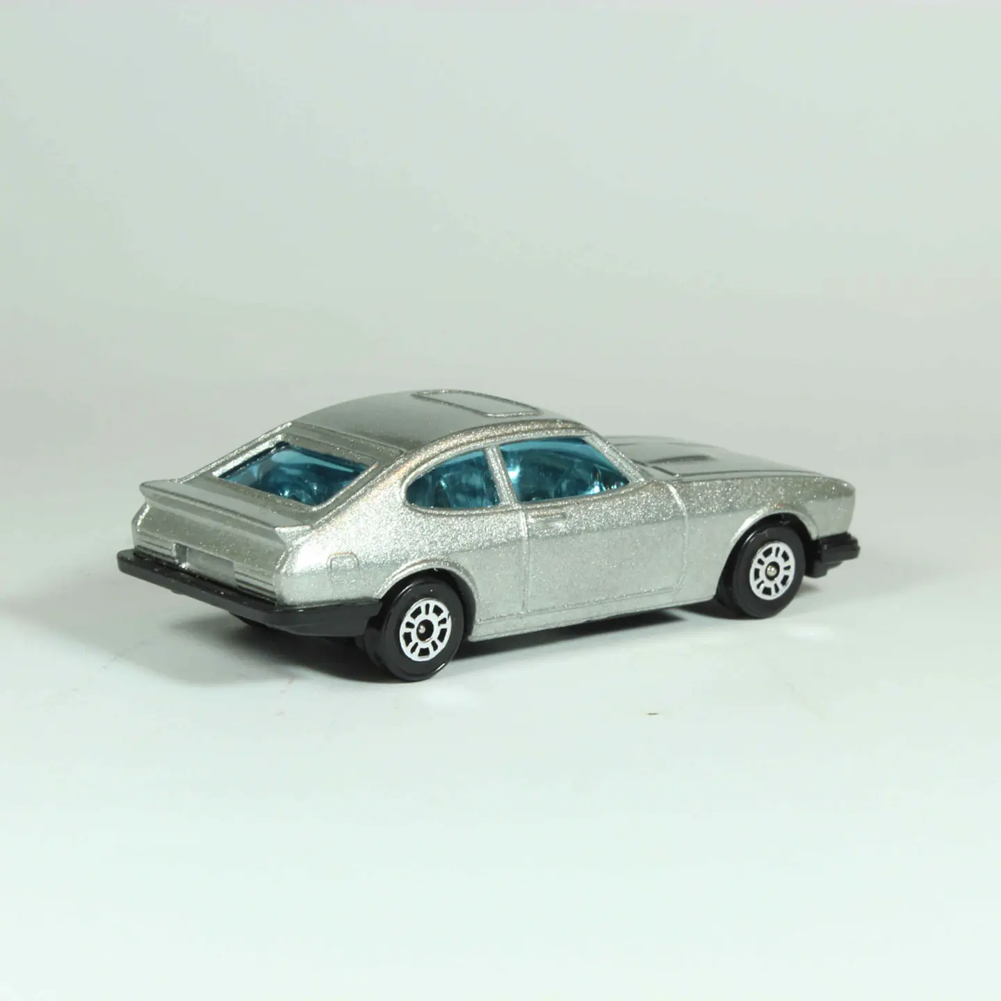 Corgi Ford Capri 3.0S Gt. Britain — foto 3 de 4