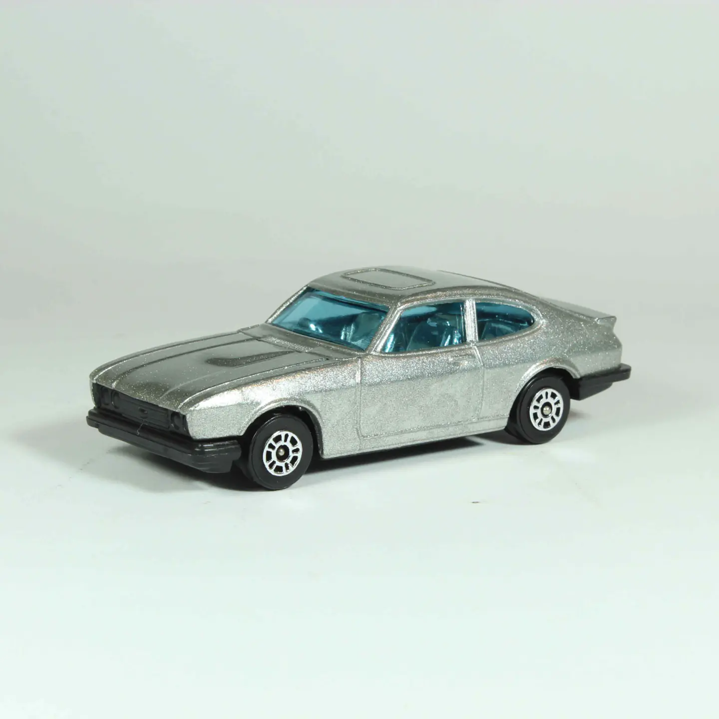 Corgi Ford Capri 3.0S Gt. Britain — foto 1 de 4