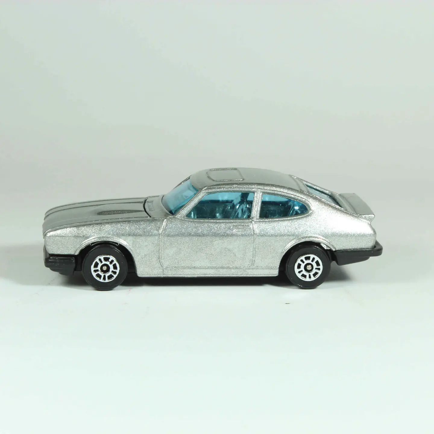 Corgi Ford Capri 3.0S Gt. Britain — foto 2 de 4