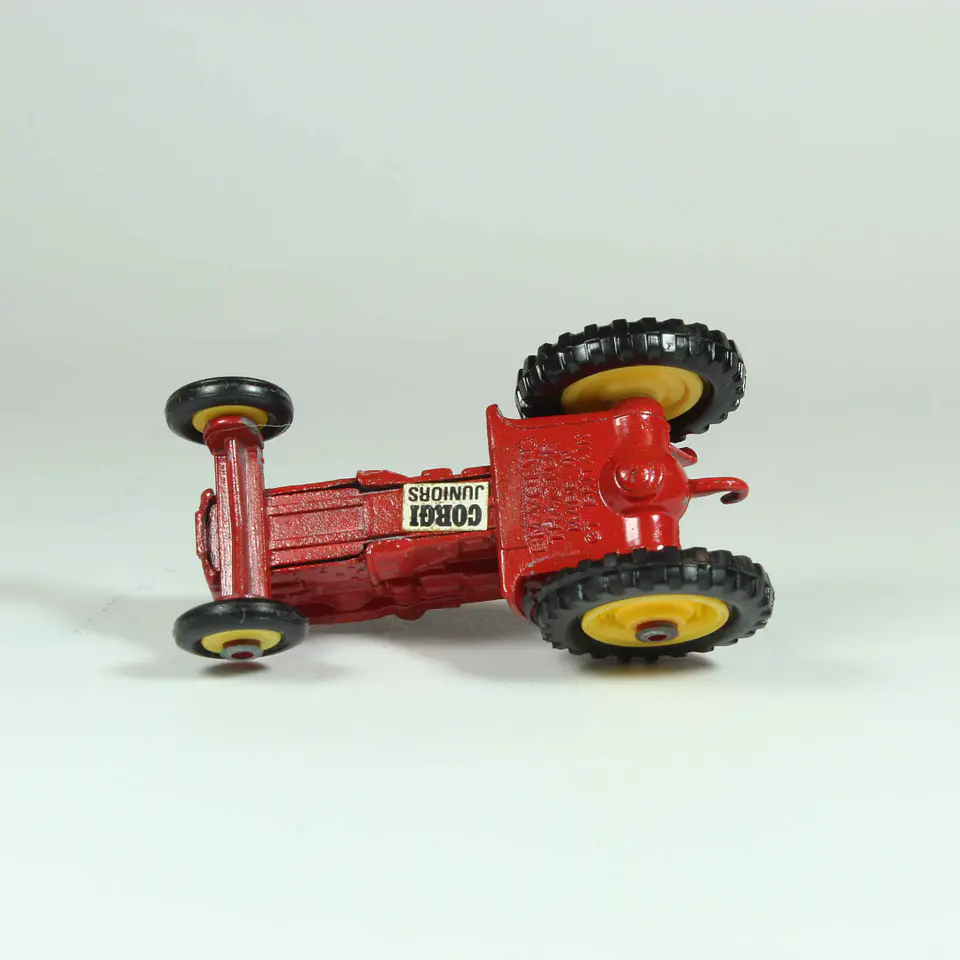 Corgi Juniors BM Volco Tractor Gt. Britain — foto 4 de 4