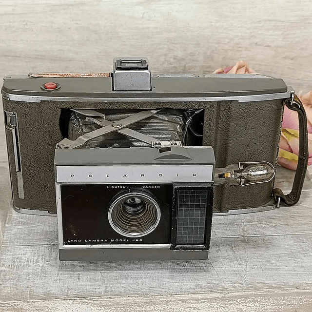 Camara Fotografíca Polaroid, año 1961-1963.