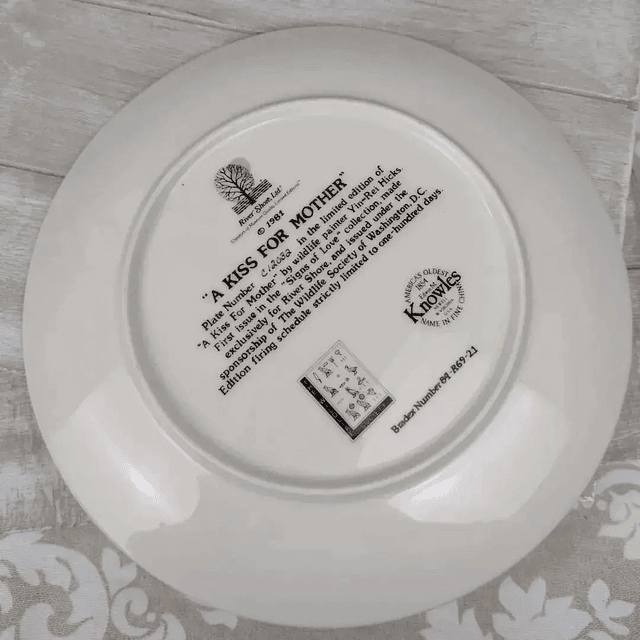 Plato de Colección "Un Beso para Mamá", años 80.