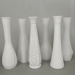 Set de 6 Floreros "Milk Glass", años 70.